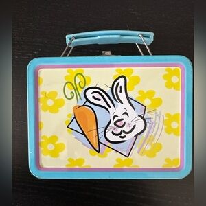 Bunny Rabbit
Miniature Metal Lunchbox
